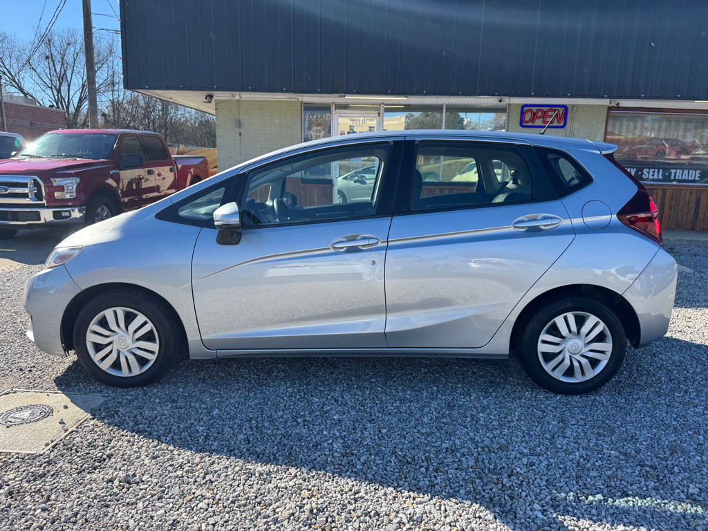 2017 Honda Fit Image 8