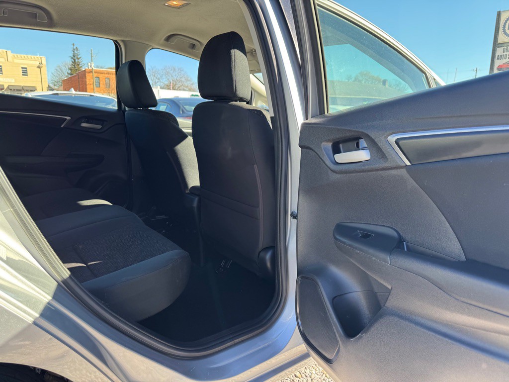 2017 Honda Fit Image 16