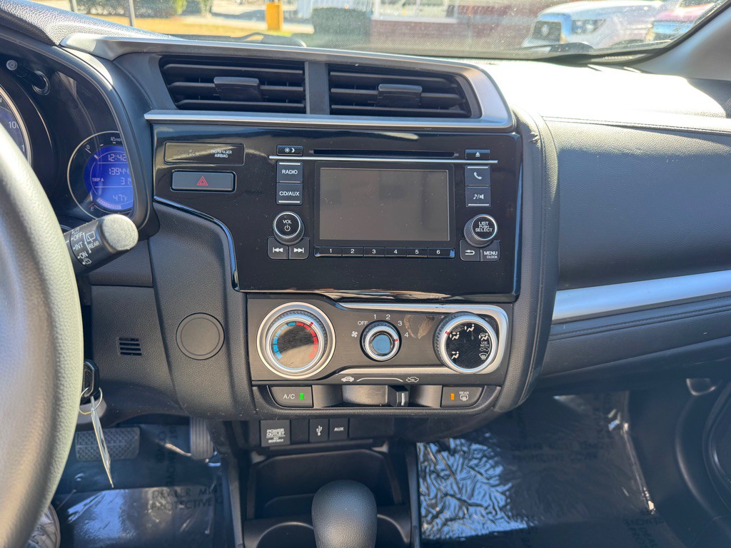 2017 Honda Fit Image 23