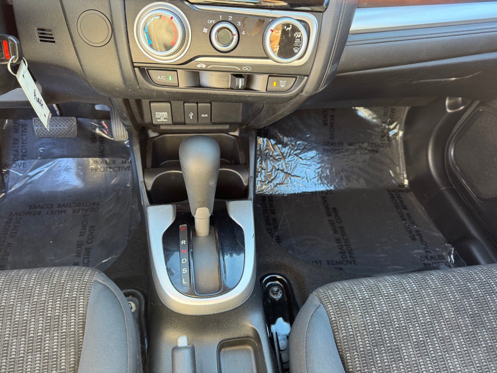 2017 Honda Fit Image 24