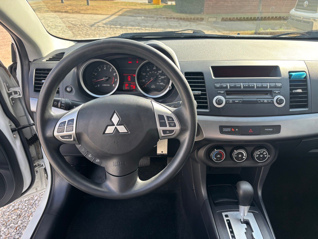 2011 Mitsubishi Lancer Image 13
