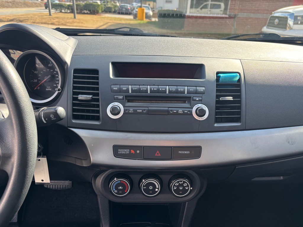 2011 Mitsubishi Lancer Image 15