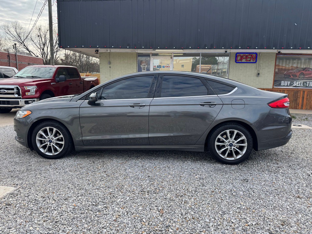 2017 Ford Fusion Image 8