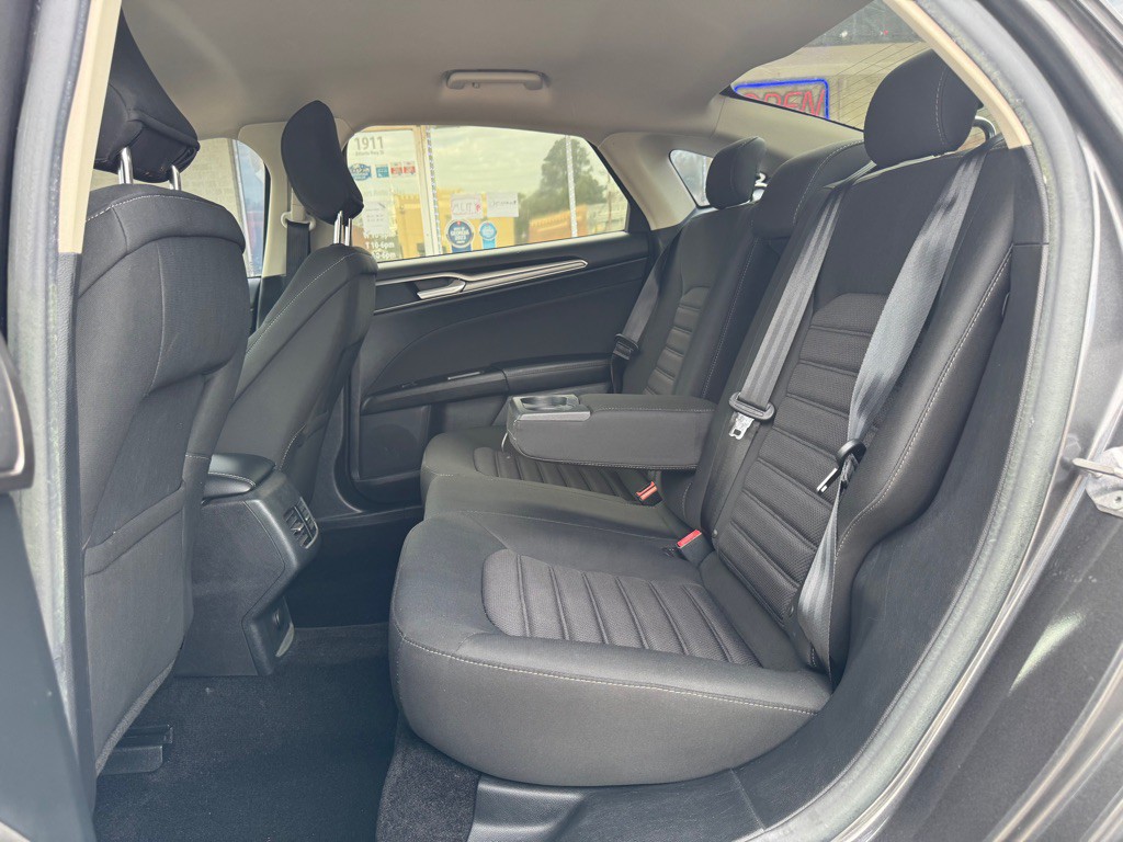 2017 Ford Fusion Image 14