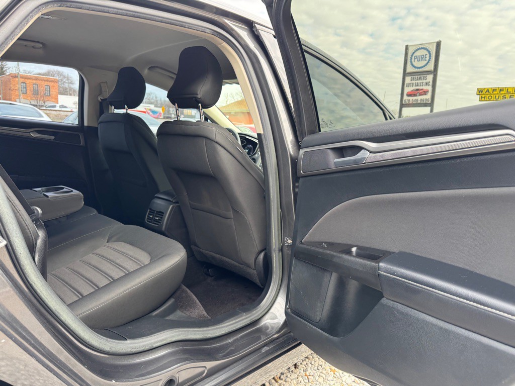 2017 Ford Fusion Image 16