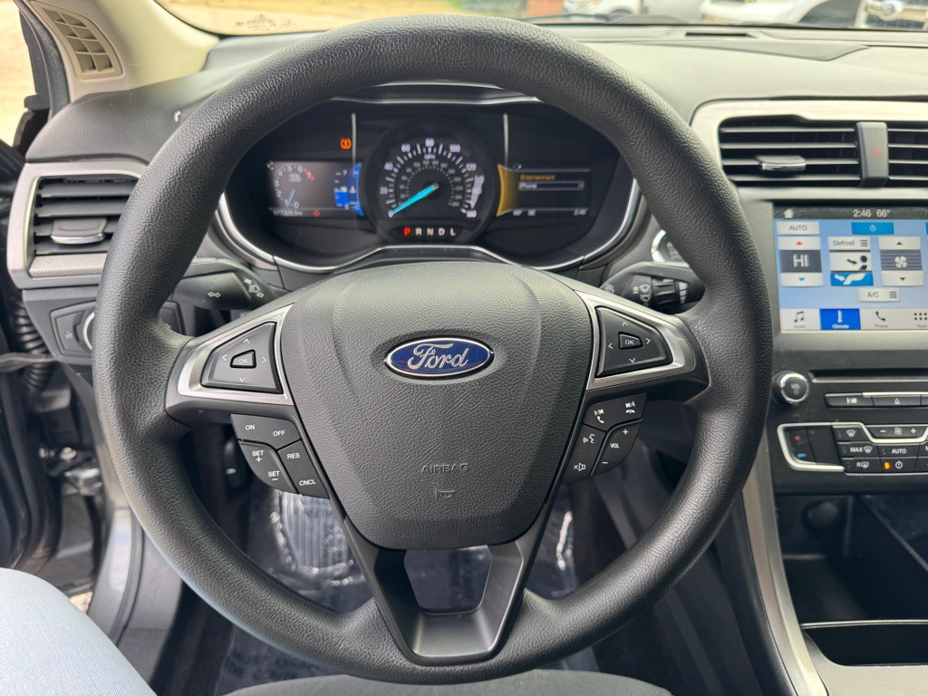 2017 Ford Fusion Image 21