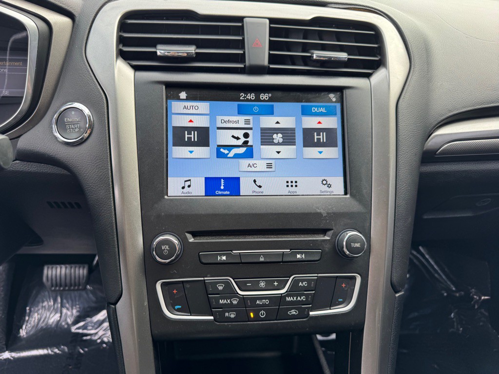 2017 Ford Fusion Image 23