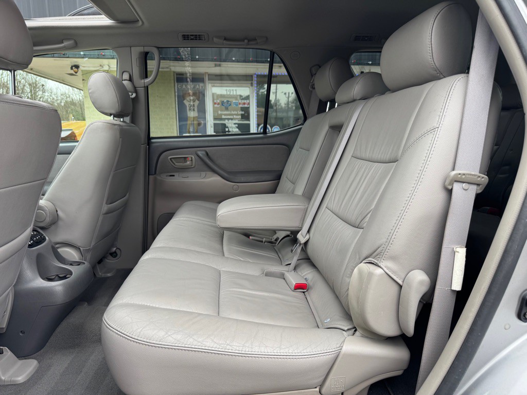 2006 Toyota Sequoia Image 15
