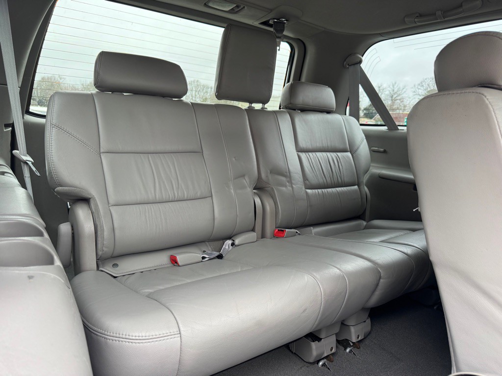 2006 Toyota Sequoia Image 18