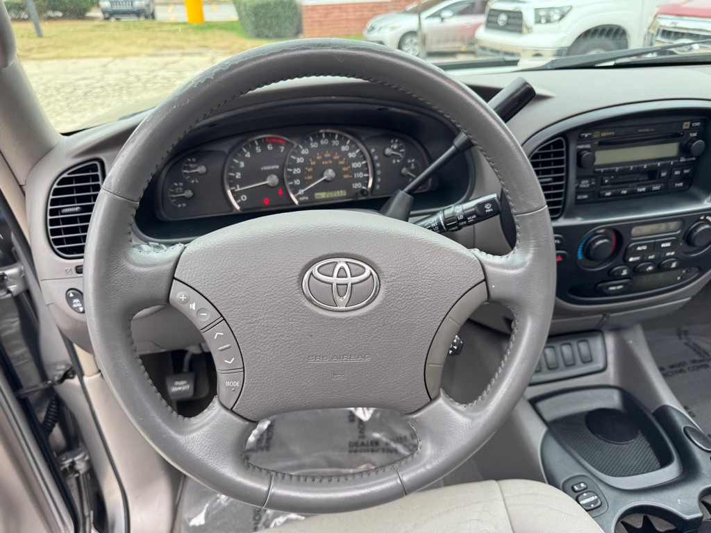 2006 Toyota Sequoia Image 24