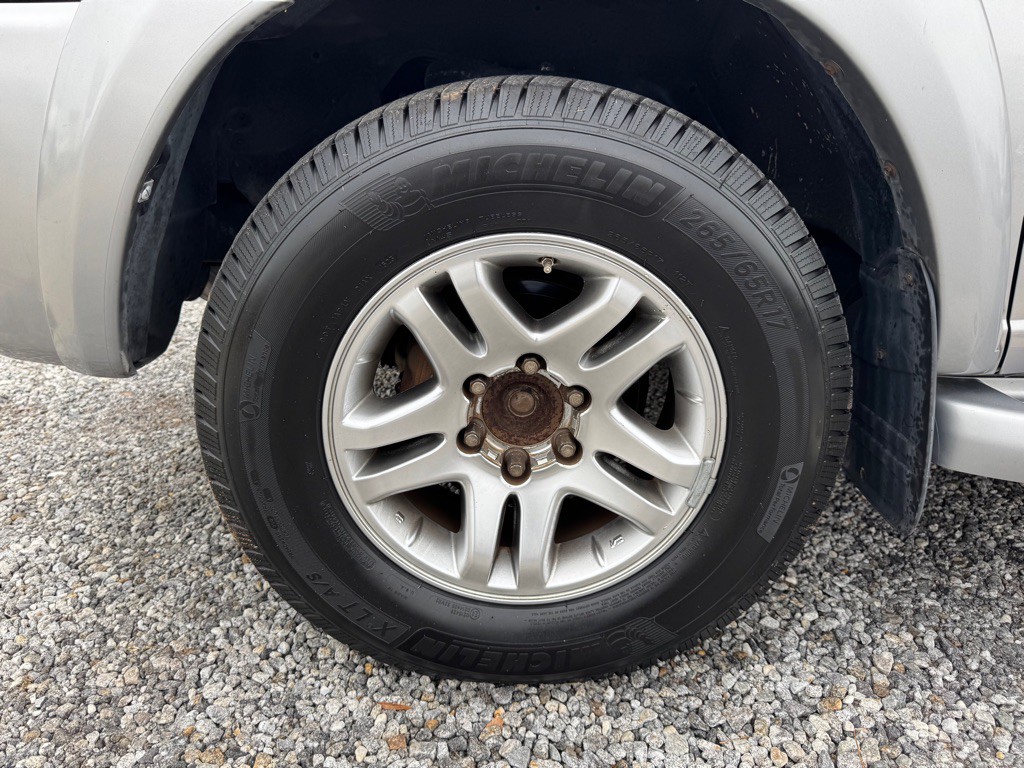 2006 Toyota Sequoia Image 28