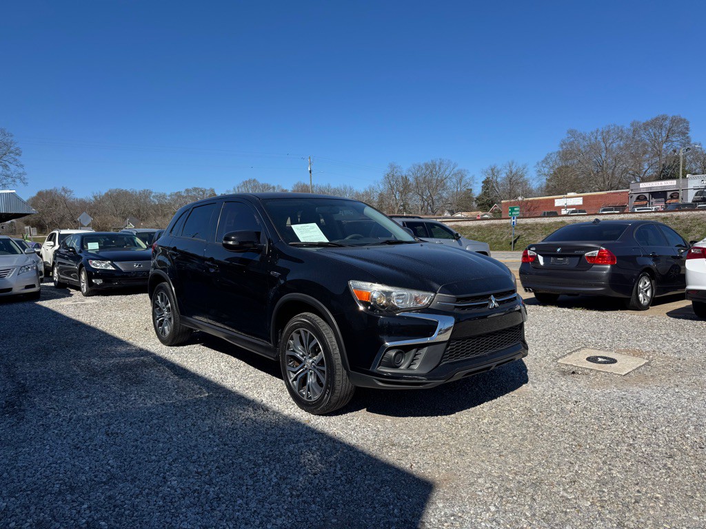 2019 Mitsubishi Outlander Image 3