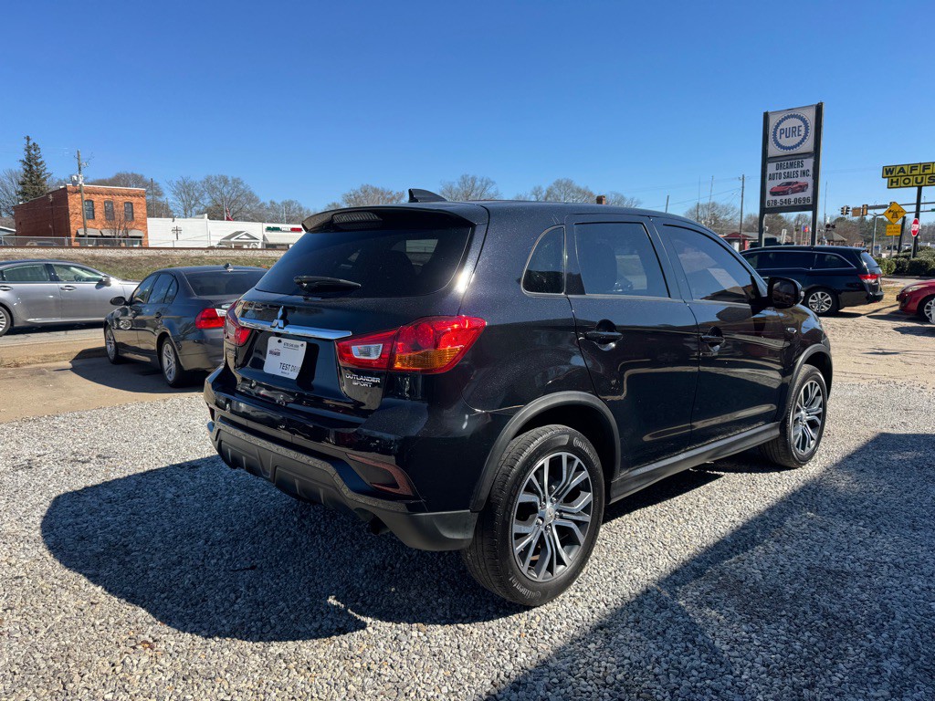 2019 Mitsubishi Outlander Image 6