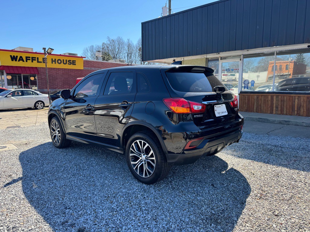 2019 Mitsubishi Outlander Image 8