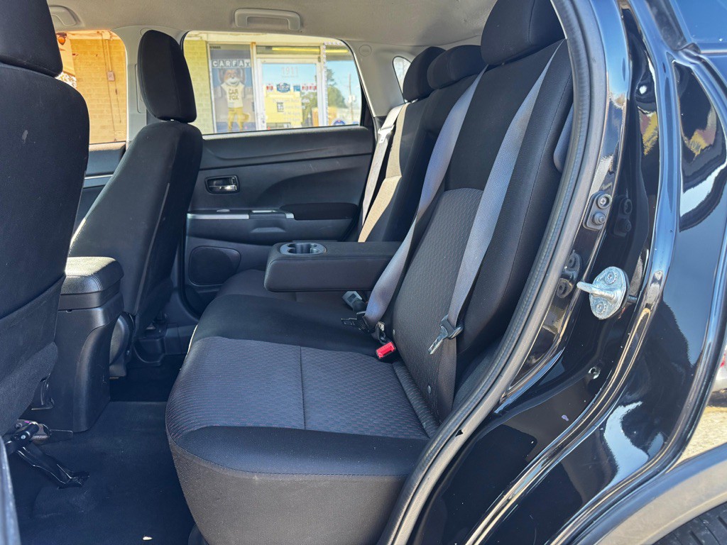 2019 Mitsubishi Outlander Image 14