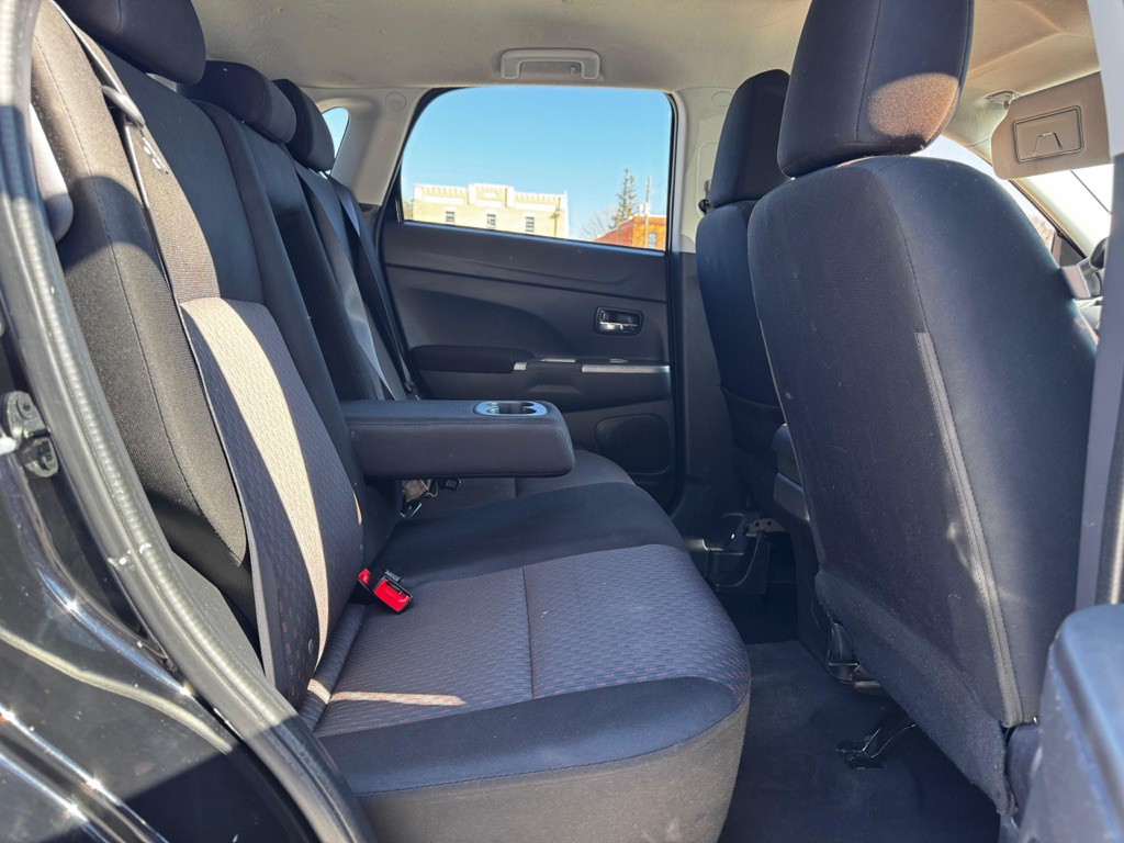 2019 Mitsubishi Outlander Image 17