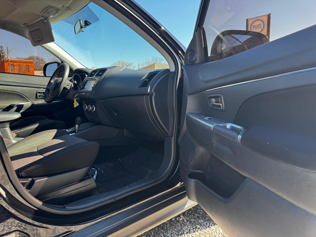 2019 Mitsubishi Outlander Image 18