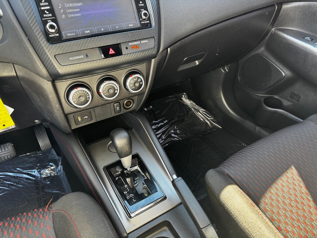 2019 Mitsubishi Outlander Image 24