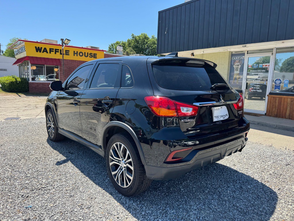 2019 Mitsubishi Outlander Image 7