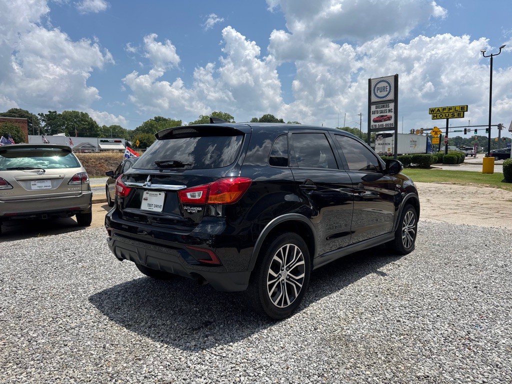 2019 Mitsubishi Outlander Image 5