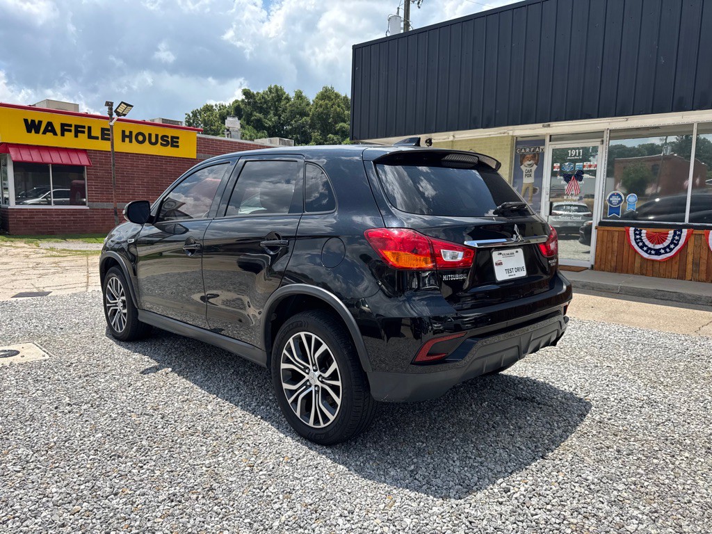 2019 Mitsubishi Outlander Image 7