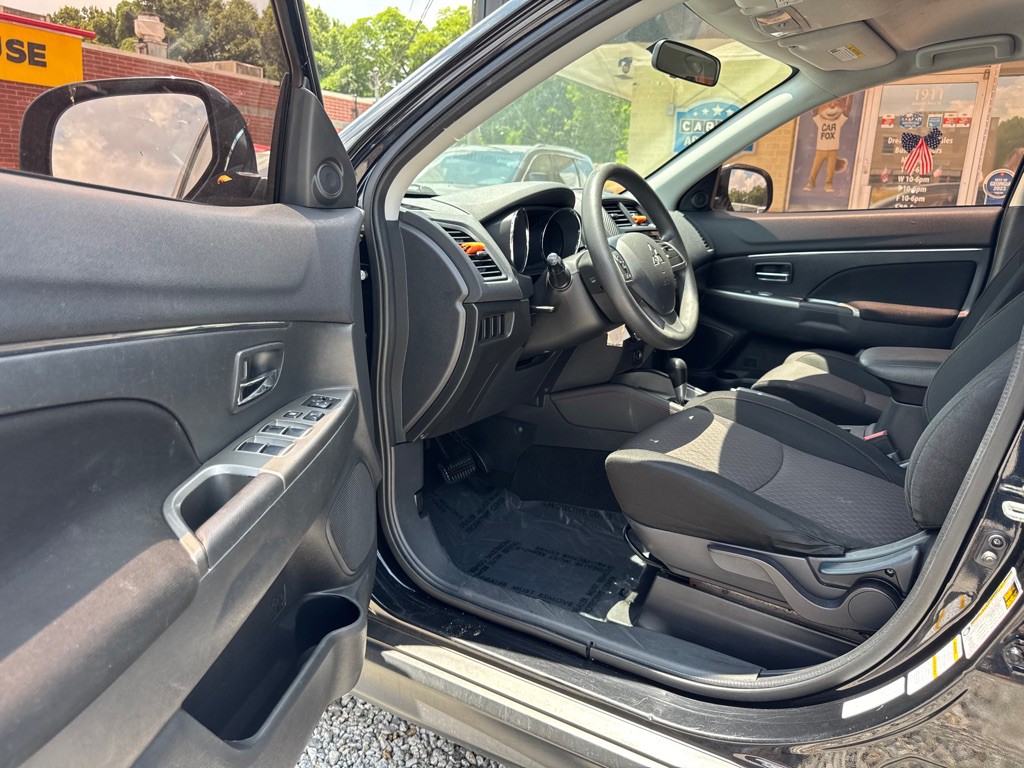 2019 Mitsubishi Outlander Image 10