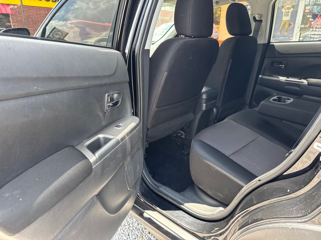 2019 Mitsubishi Outlander Image 13