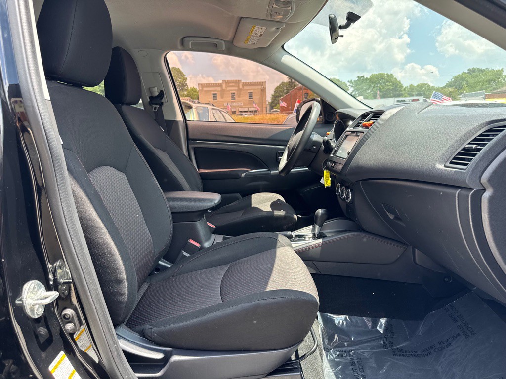 2019 Mitsubishi Outlander Image 18