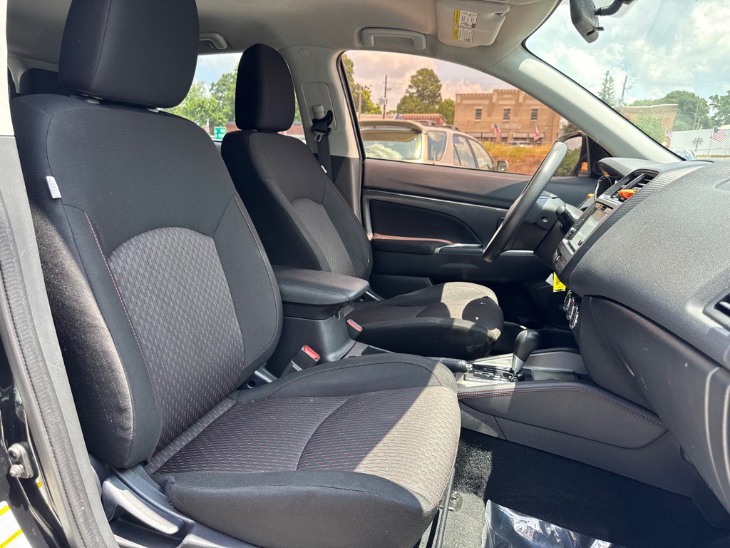 2019 Mitsubishi Outlander Image 19