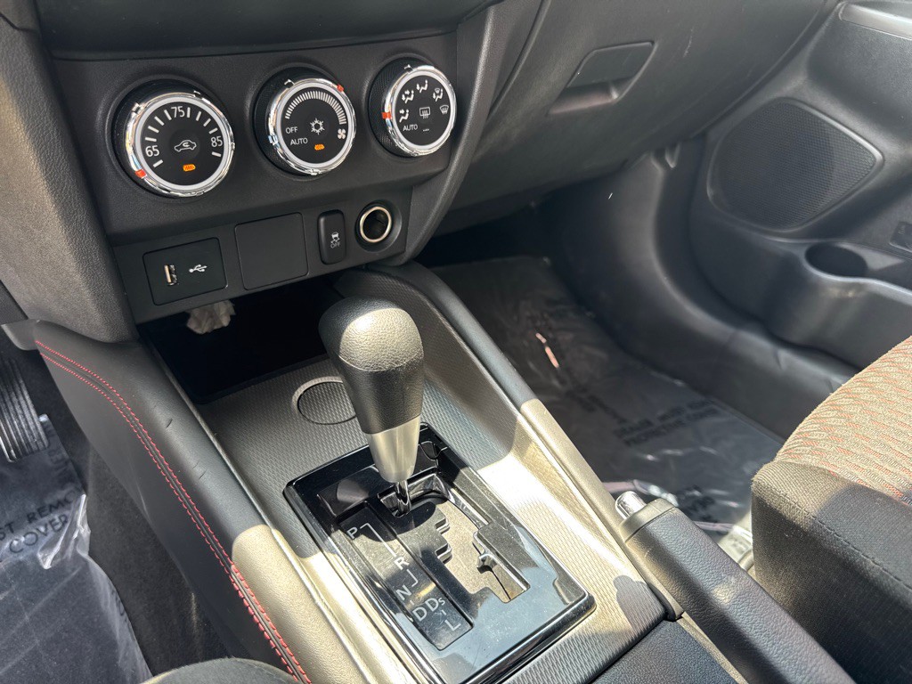 2019 Mitsubishi Outlander Image 23