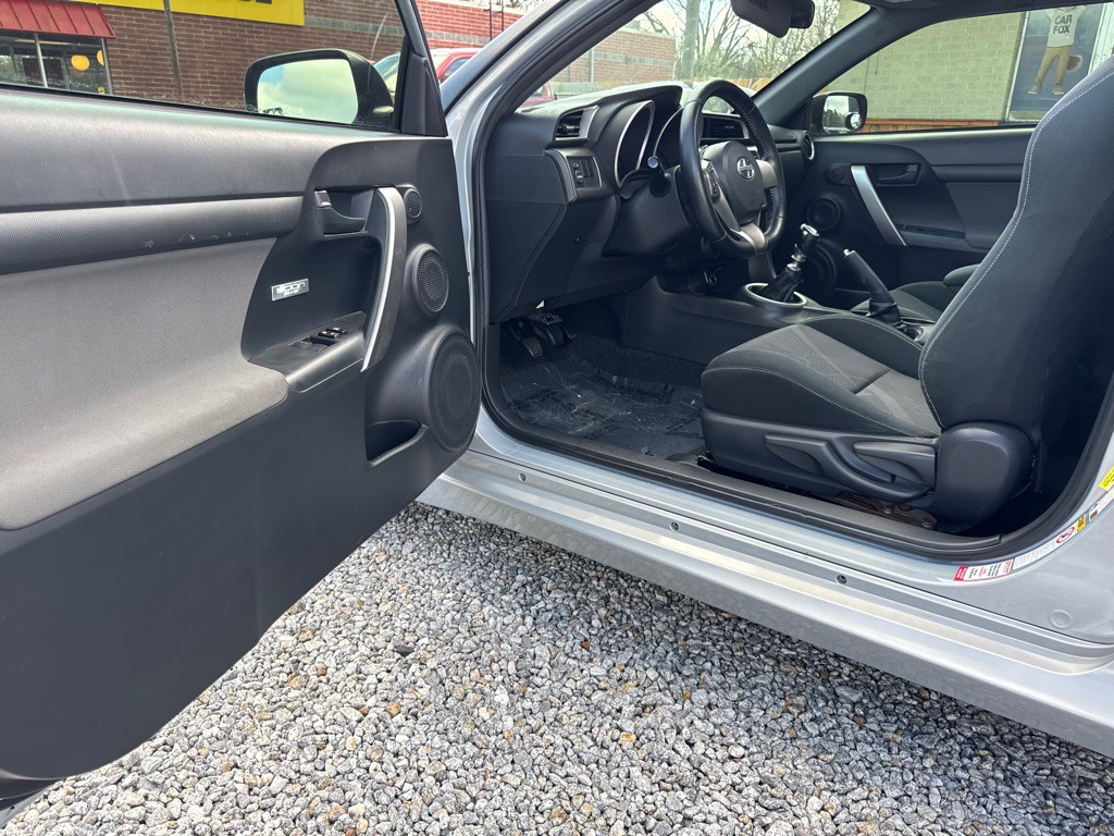 2014 Scion tC Image 10