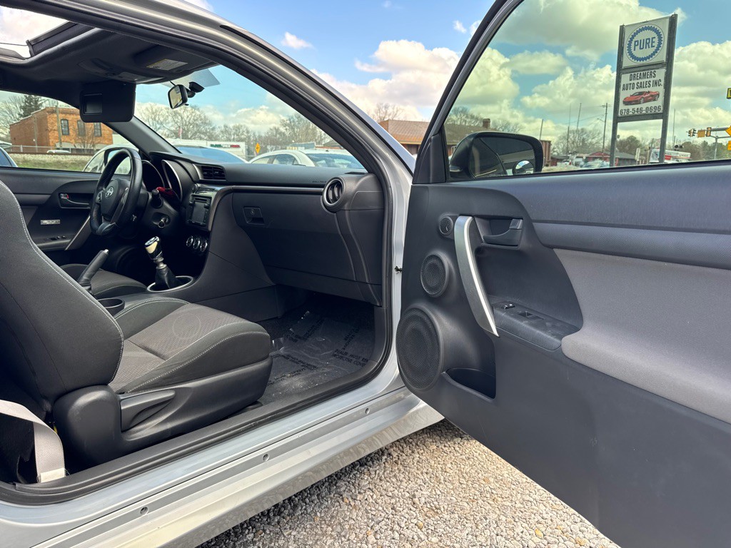 2014 Scion tC Image 15