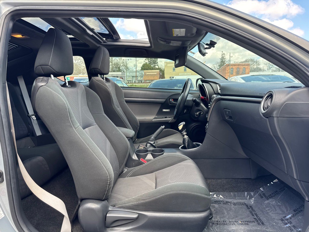 2014 Scion tC Image 16