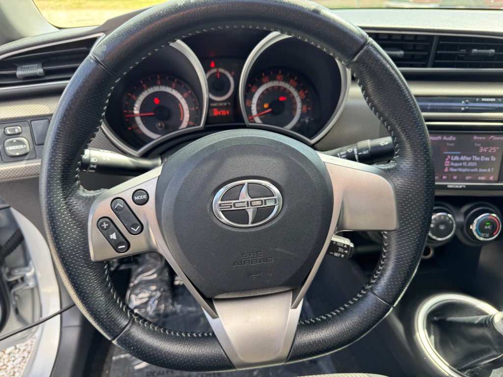 2014 Scion tC Image 19