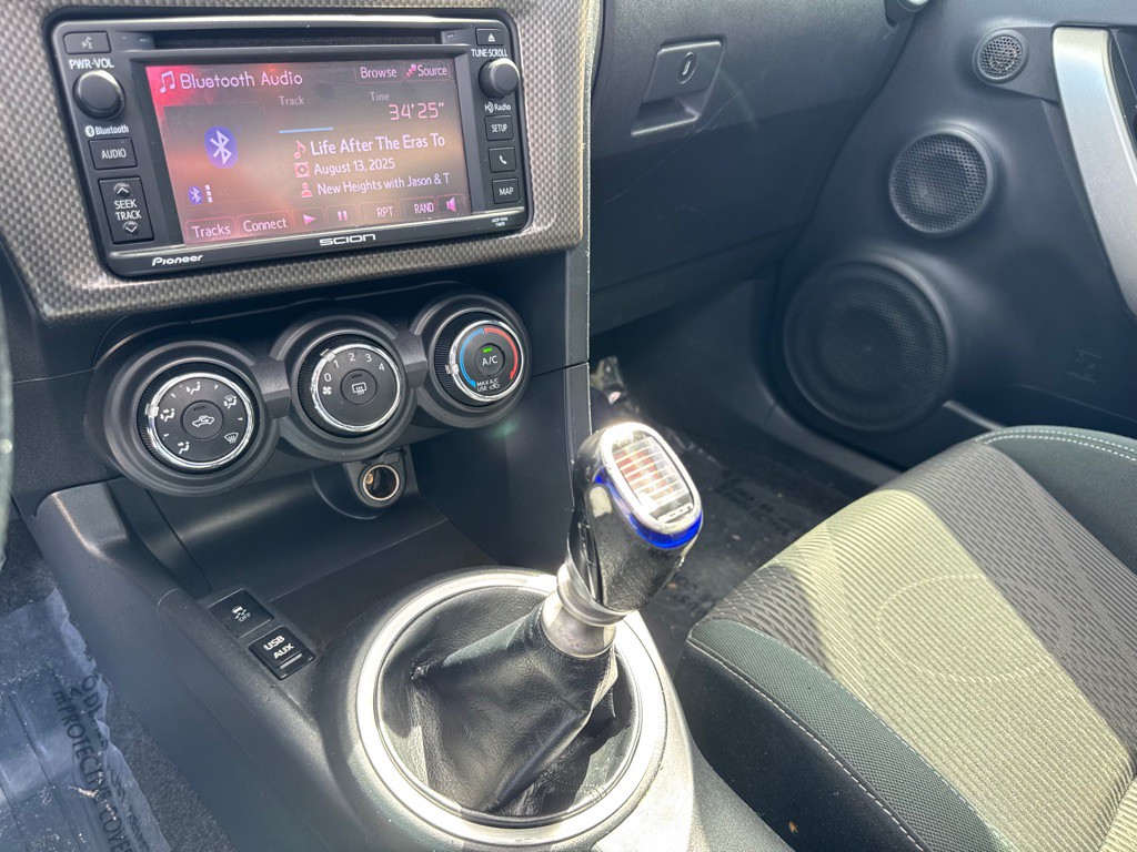 2014 Scion tC Image 22