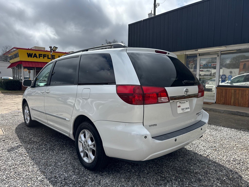 2005 Toyota Sienna Image 7
