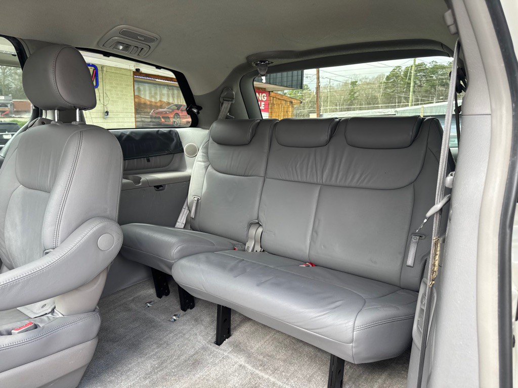 2005 Toyota Sienna Image 13
