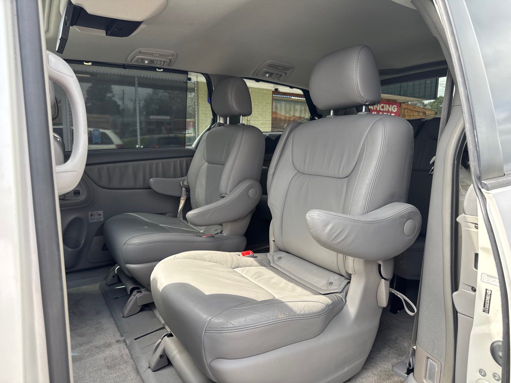 2005 Toyota Sienna Image 15
