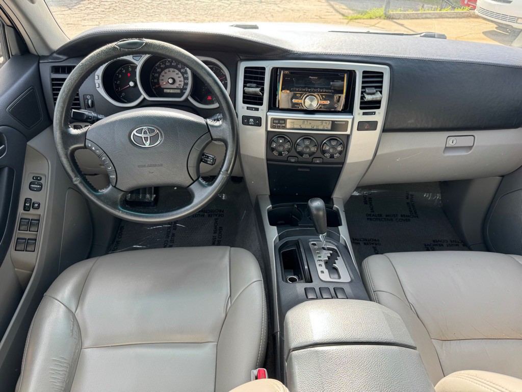 2004 Toyota 4Runner Image 9