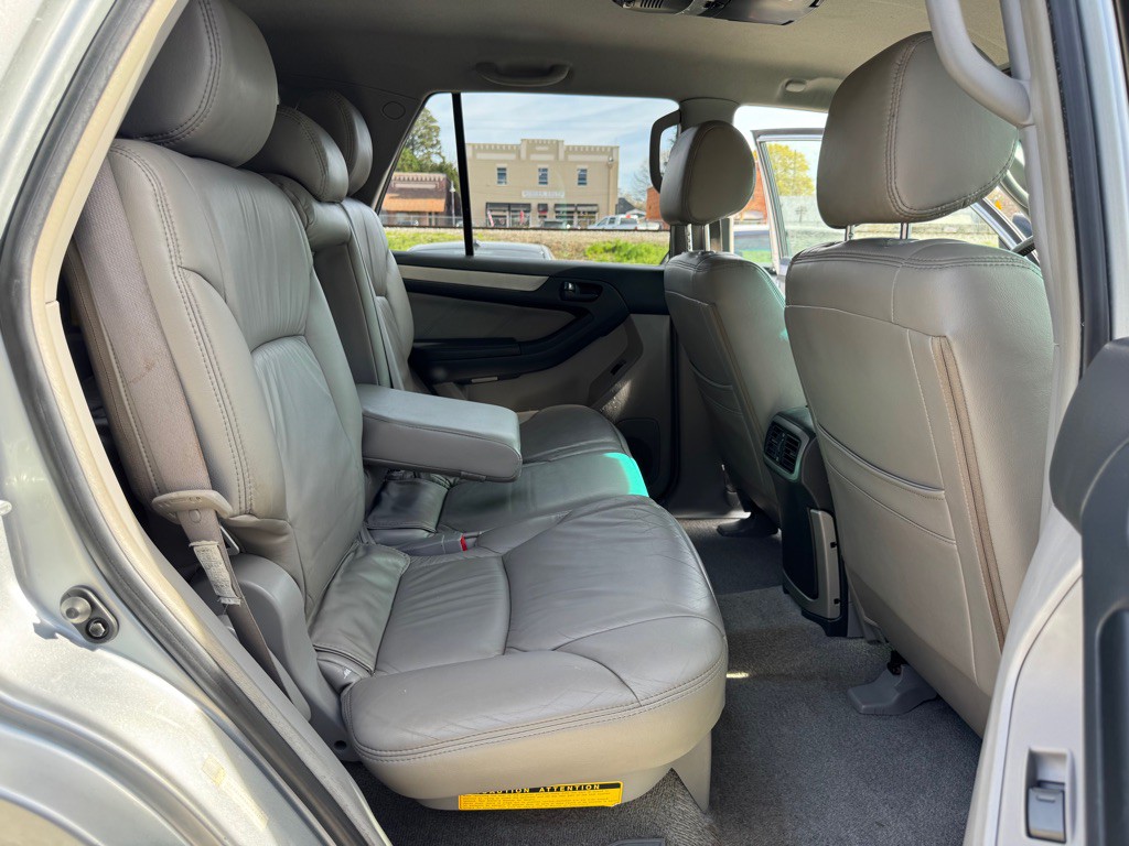 2004 Toyota 4Runner Image 18