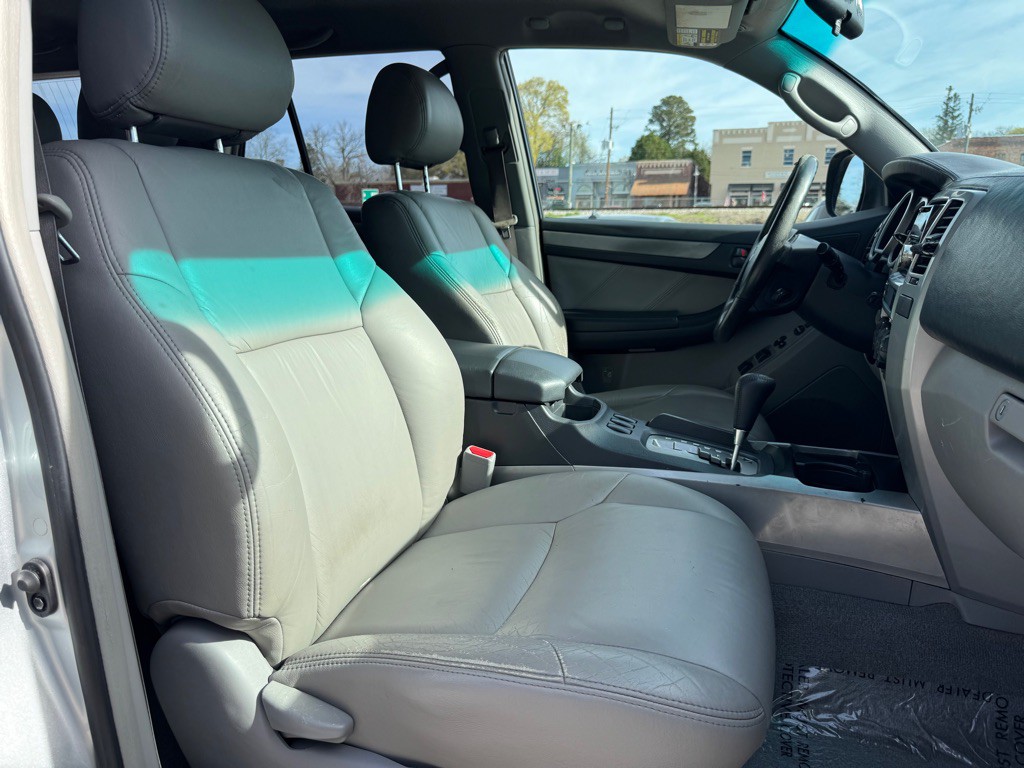 2004 Toyota 4Runner Image 21