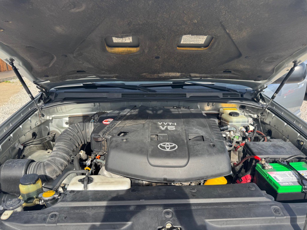 2004 Toyota 4Runner Image 27