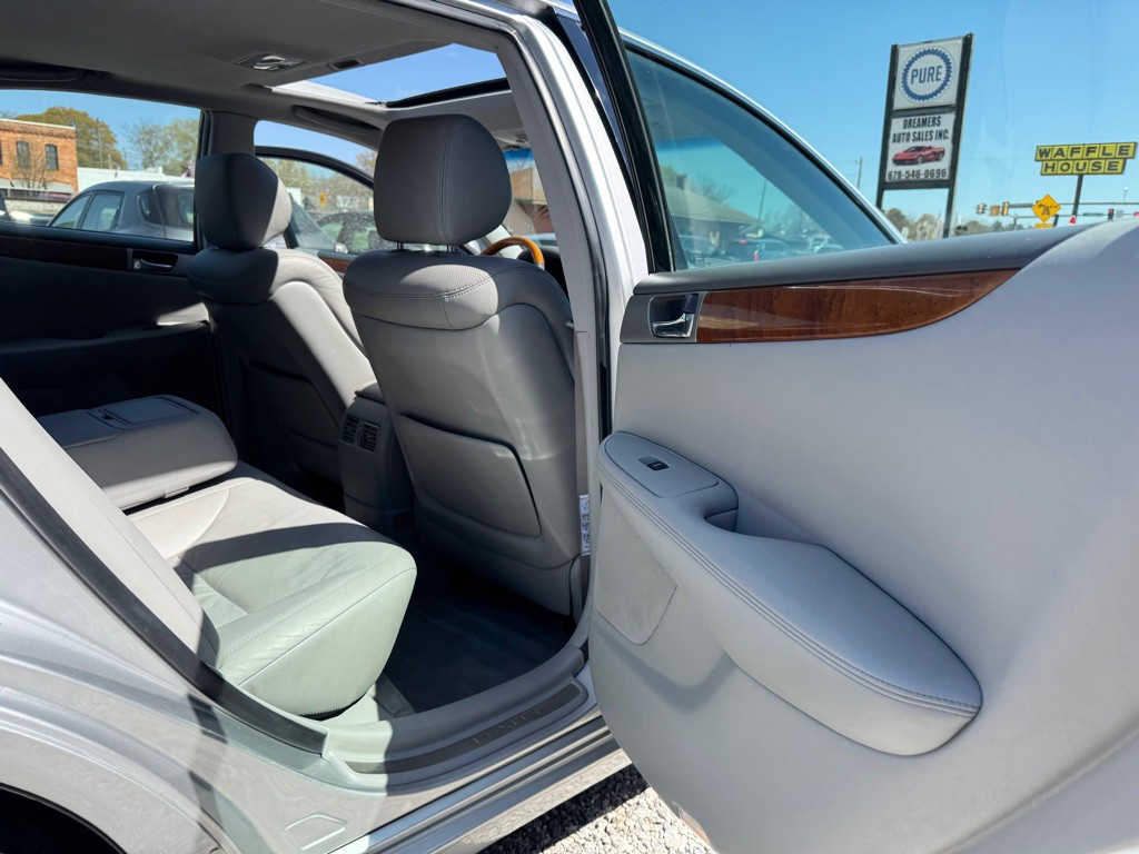 2005 Lexus ES Image 16