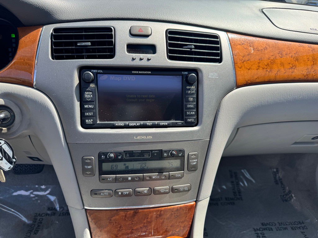 2005 Lexus ES Image 24