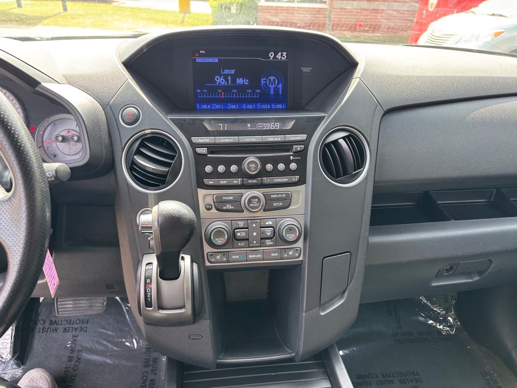 2015 Honda Pilot Image 16