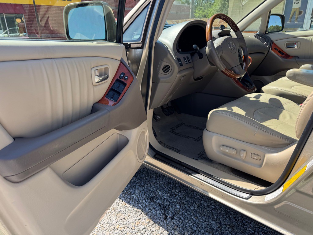 2003 Lexus RX Image 10