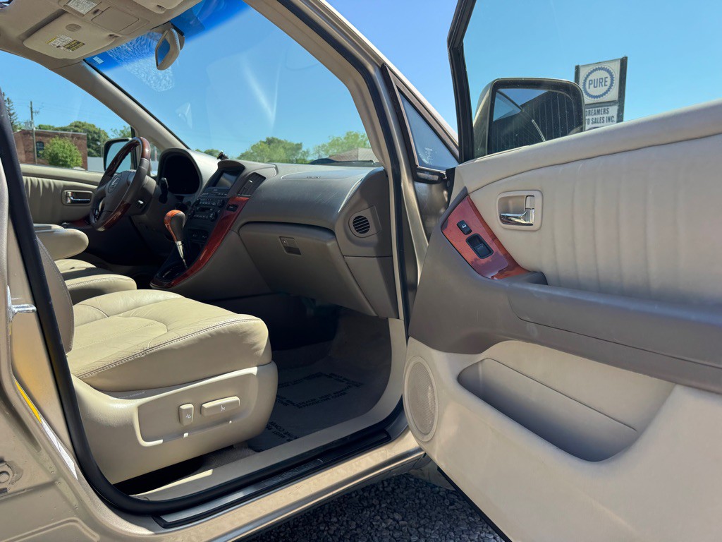 2003 Lexus RX Image 18