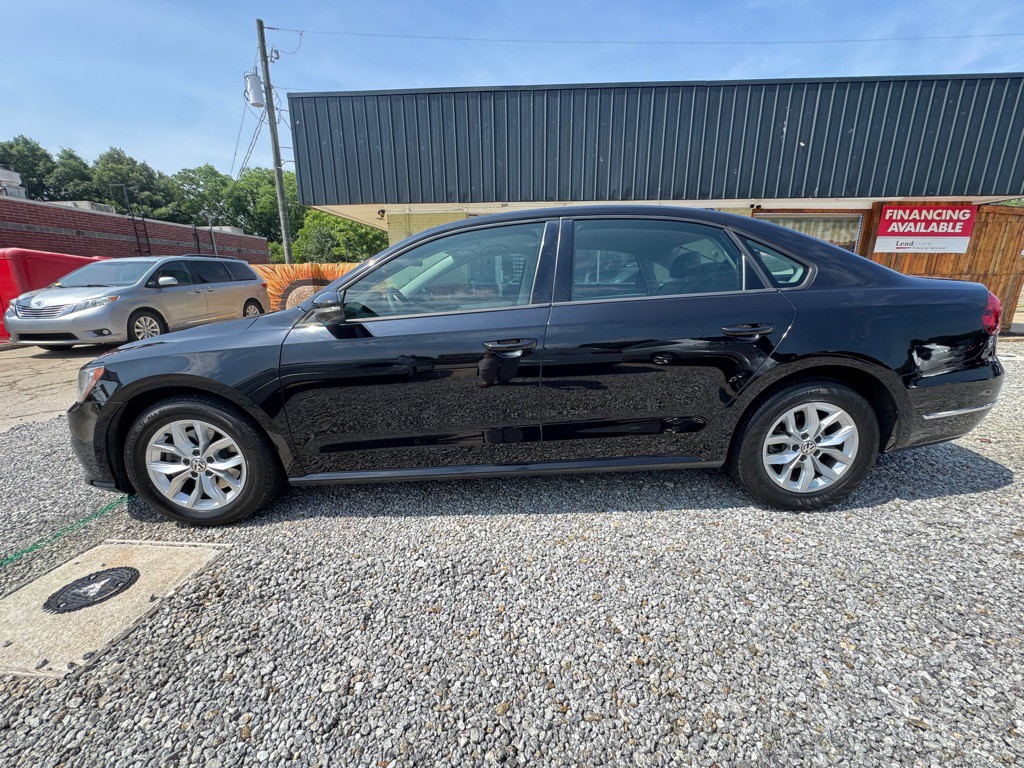 2018 Volkswagen Passat Image 8