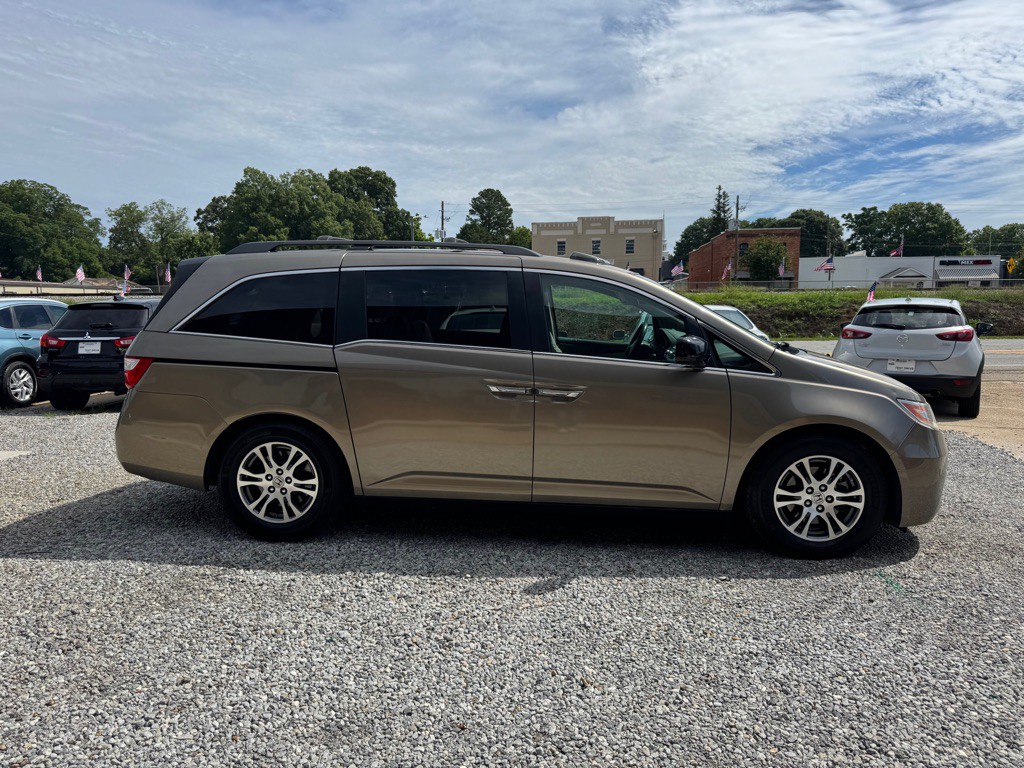 2013 Honda Odyssey Image 4