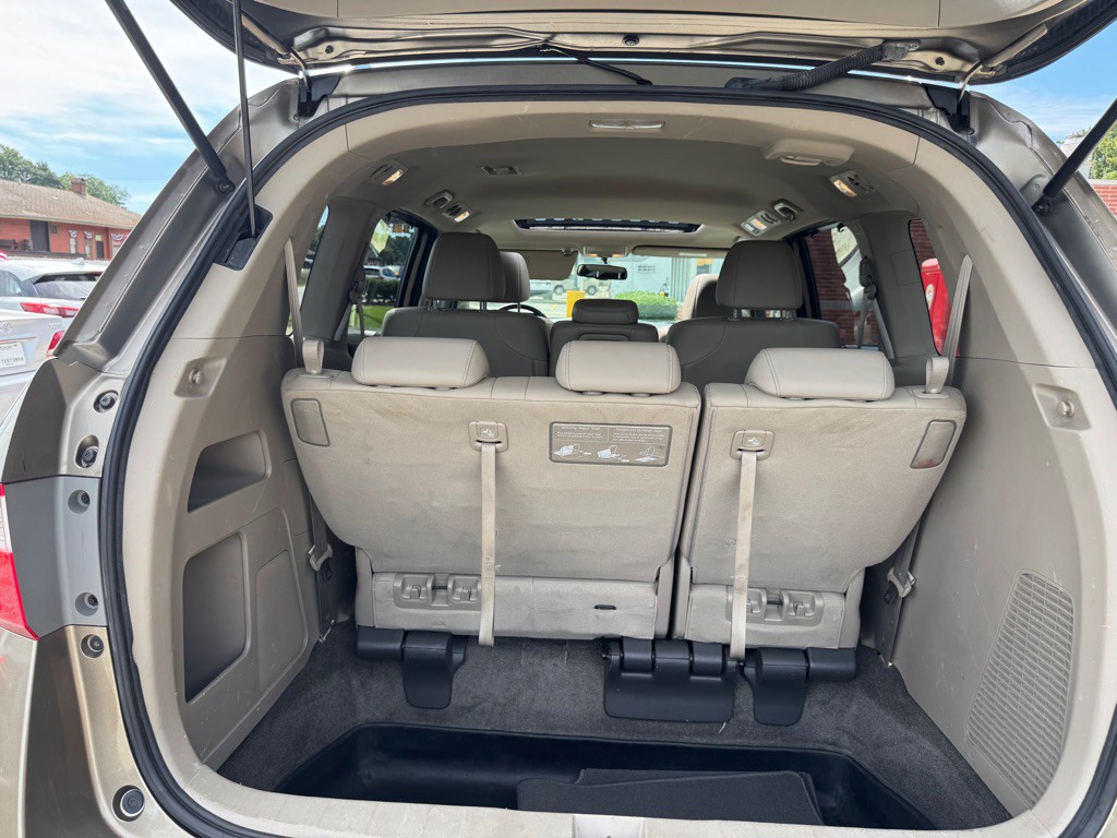 2013 Honda Odyssey Image 16